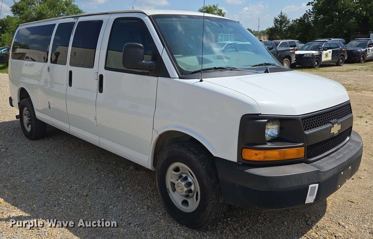 image for item ED1981 2013 Chevrolet Express 3500  van