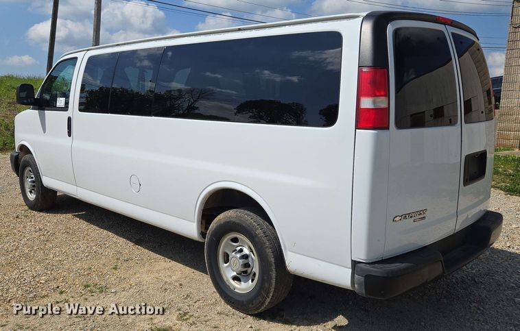 image for item ED1981 2013 Chevrolet Express 3500  van