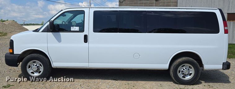 image for item ED1981 2013 Chevrolet Express 3500  van
