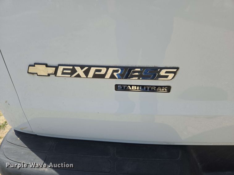 image for item ED1981 2013 Chevrolet Express 3500  van