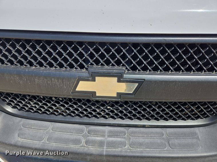 image for item ED1981 2013 Chevrolet Express 3500  van