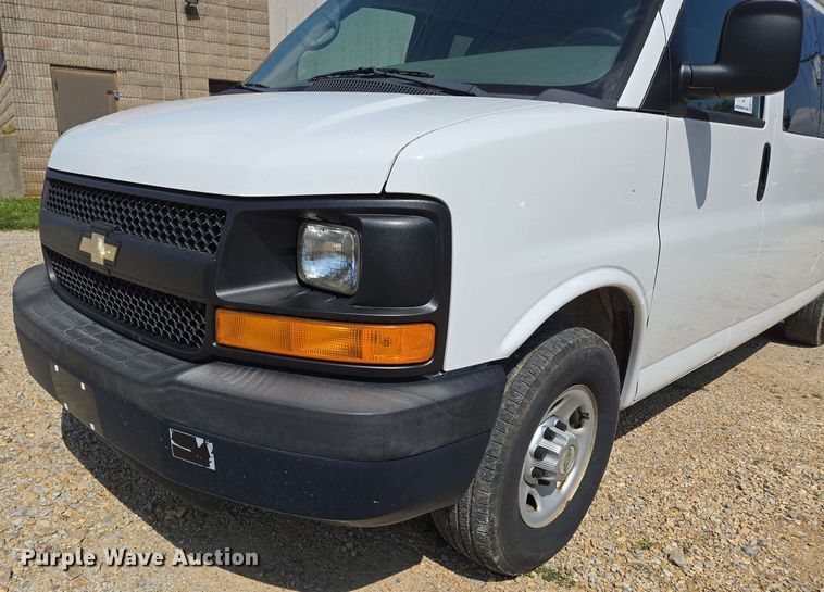 image for item ED1981 2013 Chevrolet Express 3500  van