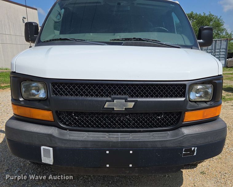 image for item ED1981 2013 Chevrolet Express 3500  van