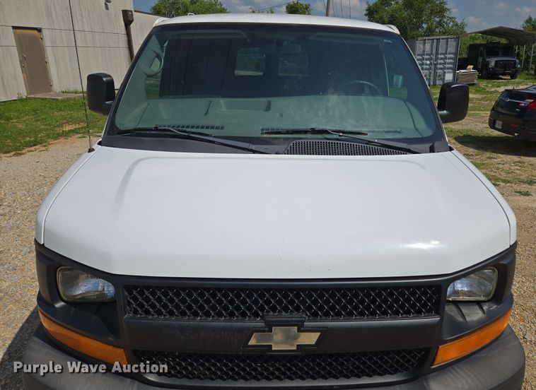 image for item ED1981 2013 Chevrolet Express 3500  van