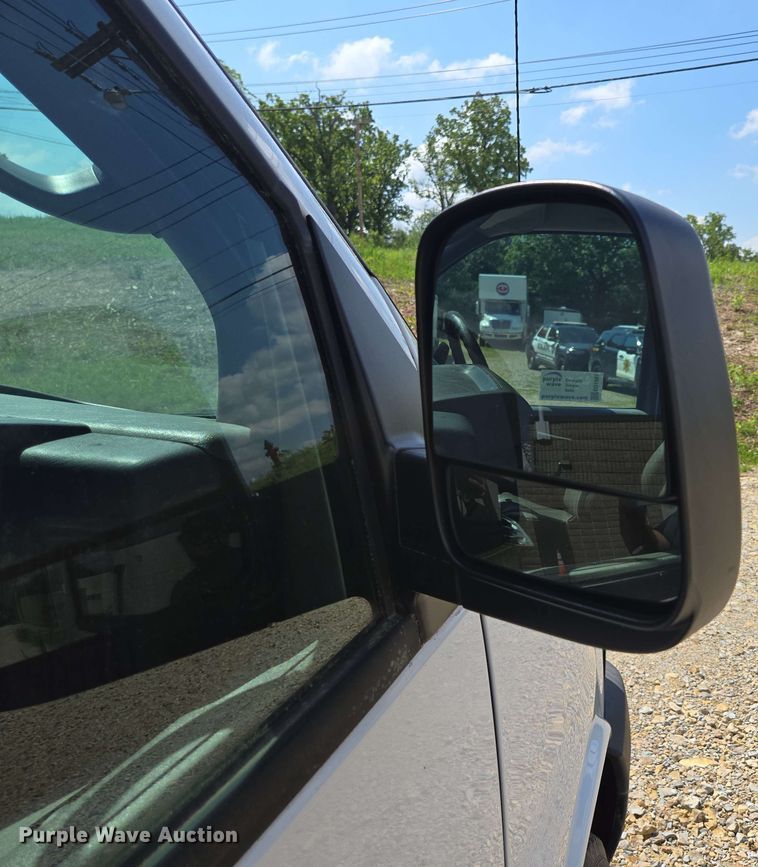 image for item ED1981 2013 Chevrolet Express 3500  van