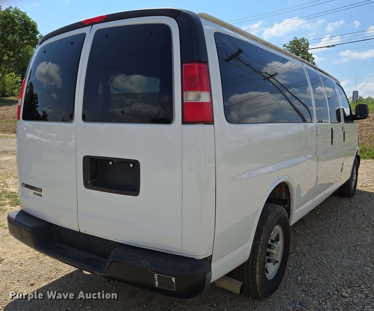 image for item ED1981 2013 Chevrolet Express 3500  van