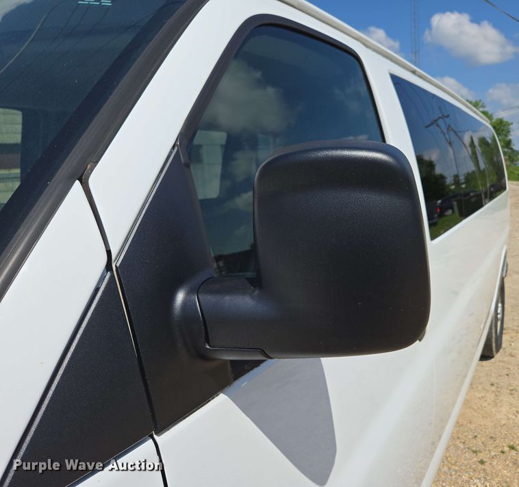 image for item ED1981 2013 Chevrolet Express 3500  van