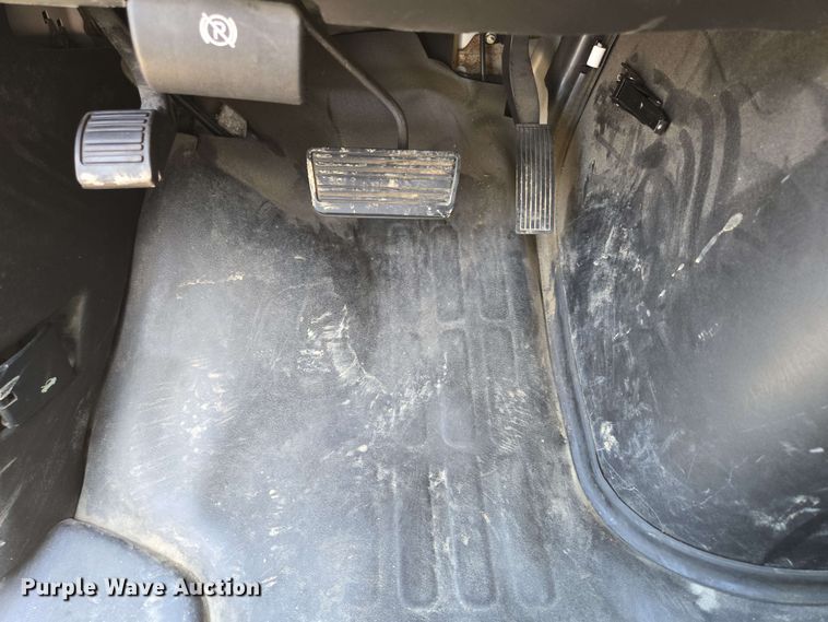 image for item ED1981 2013 Chevrolet Express 3500  van