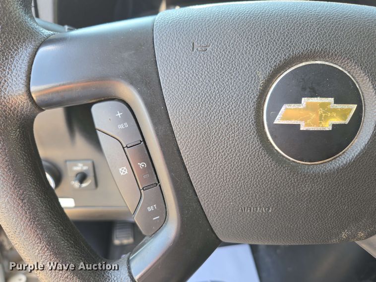 image for item ED1981 2013 Chevrolet Express 3500  van