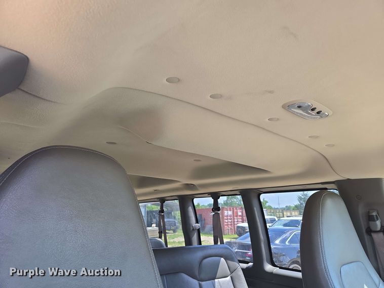 image for item ED1981 2013 Chevrolet Express 3500  van