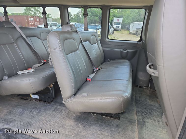 image for item ED1981 2013 Chevrolet Express 3500  van