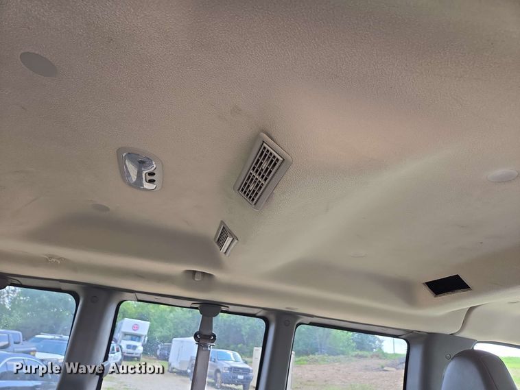 image for item ED1981 2013 Chevrolet Express 3500  van