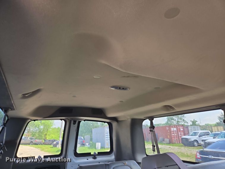 image for item ED1981 2013 Chevrolet Express 3500  van