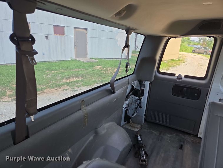 image for item ED1981 2013 Chevrolet Express 3500  van