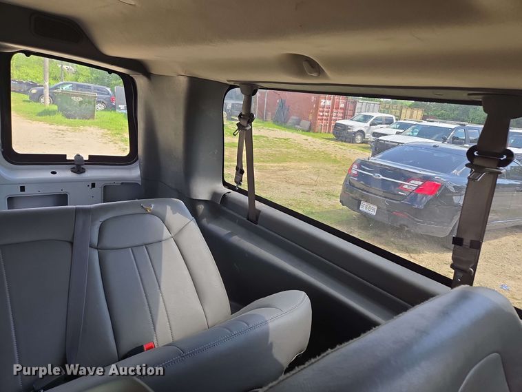 image for item ED1981 2013 Chevrolet Express 3500  van
