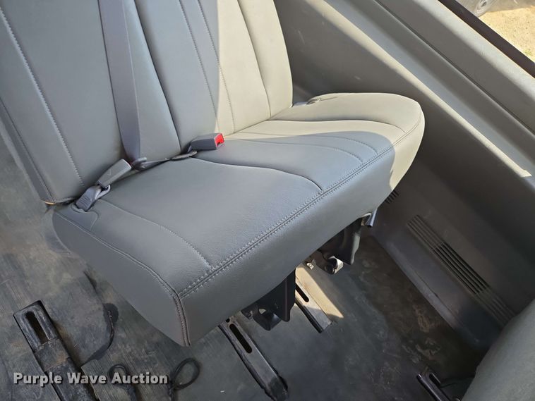 image for item ED1981 2013 Chevrolet Express 3500  van