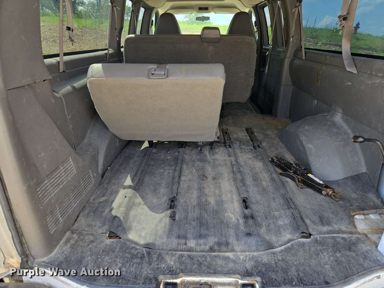 image for item ED1981 2013 Chevrolet Express 3500  van