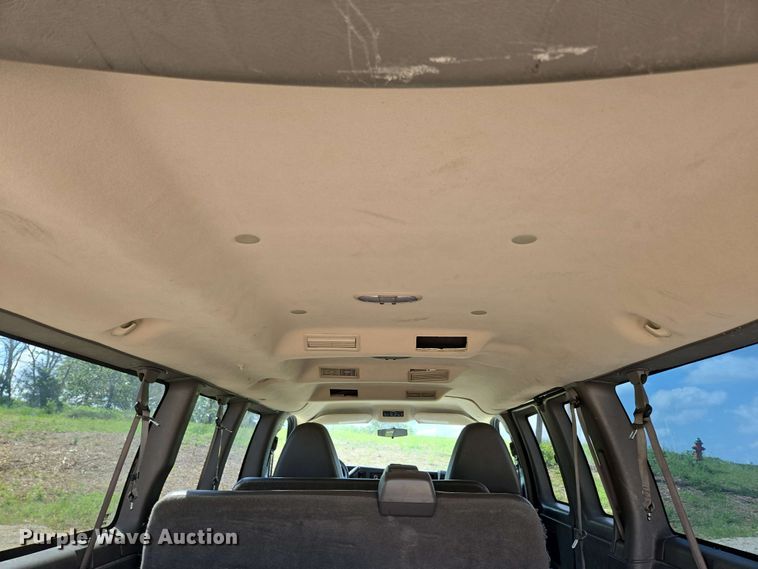 image for item ED1981 2013 Chevrolet Express 3500  van