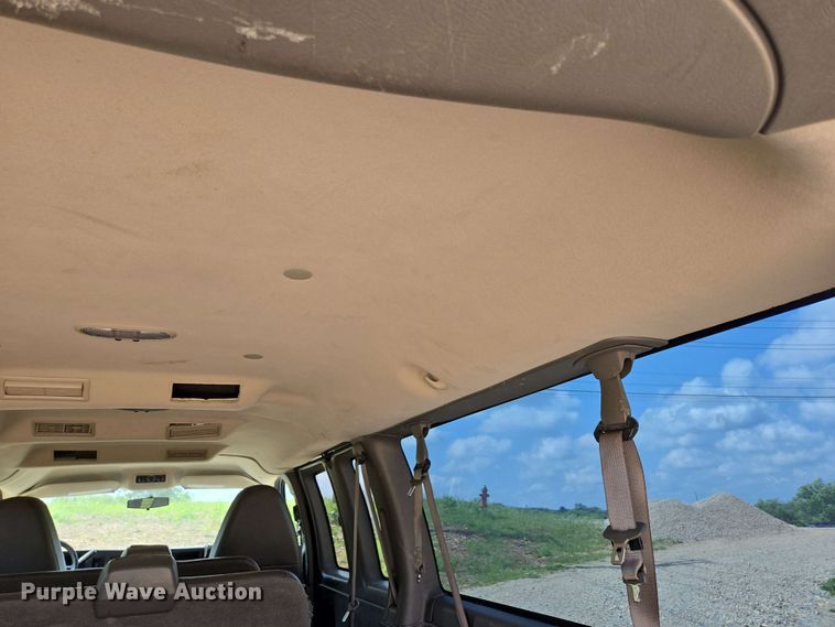 image for item ED1981 2013 Chevrolet Express 3500  van