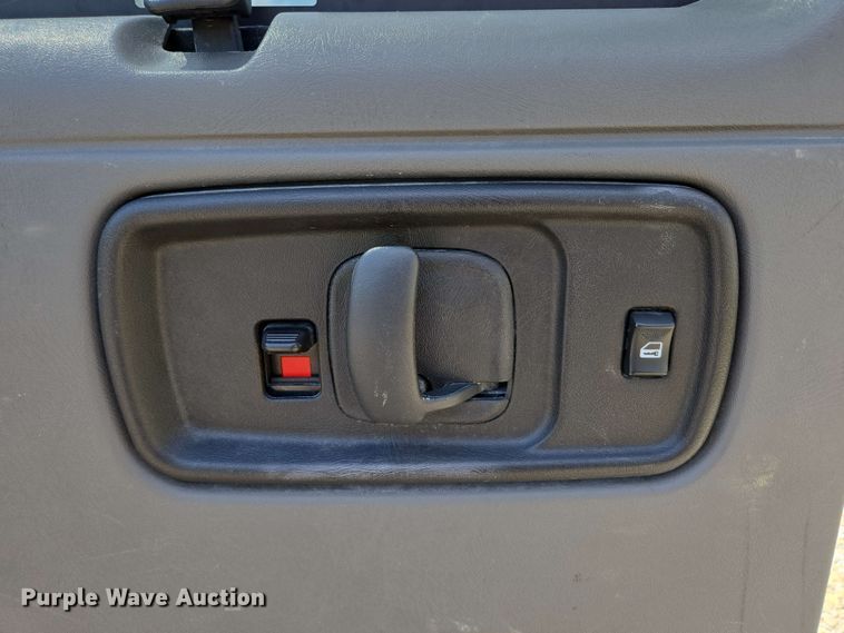 image for item ED1981 2013 Chevrolet Express 3500  van