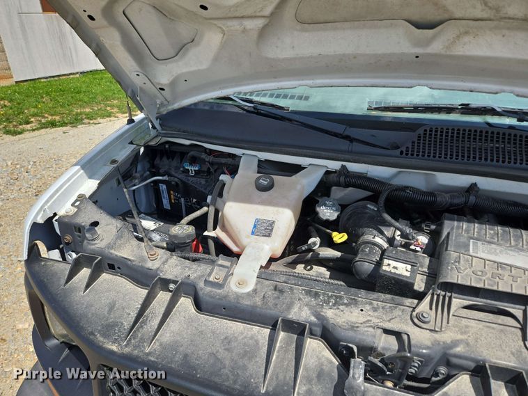image for item ED1981 2013 Chevrolet Express 3500  van
