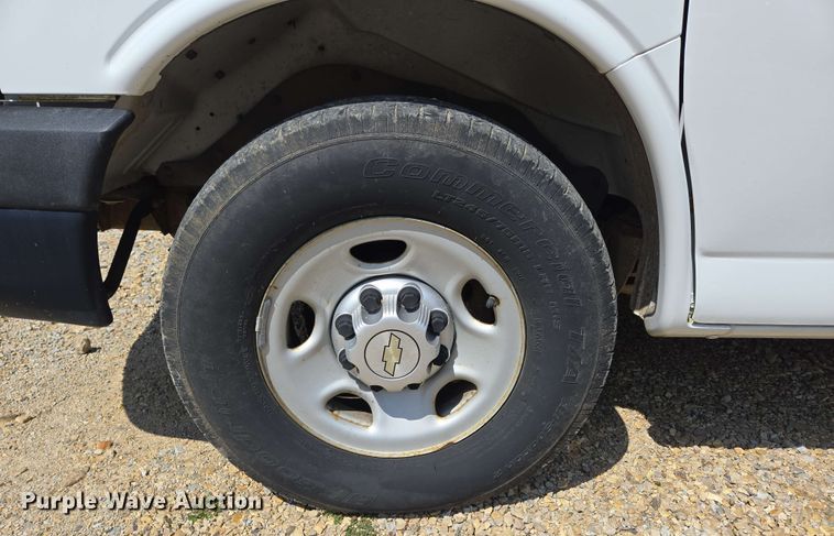 image for item ED1981 2013 Chevrolet Express 3500  van