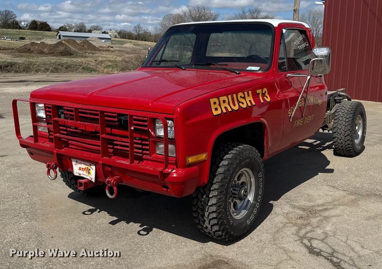 image for item ED4170 1985 Chevrolet K30 pickup truck cab and chassis