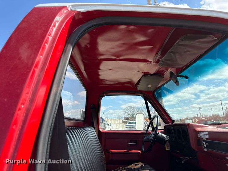 image for item ED4170 1985 Chevrolet K30 pickup truck cab and chassis