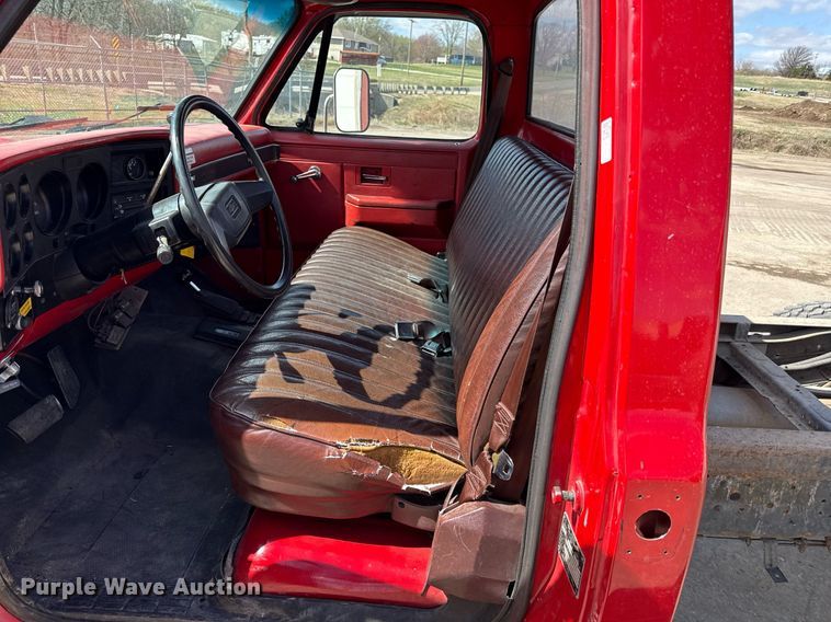 image for item ED4170 1985 Chevrolet K30 pickup truck cab and chassis