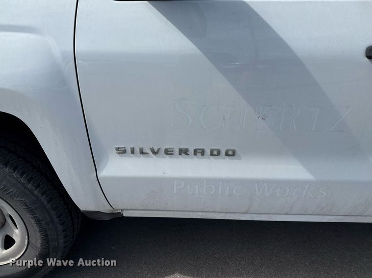 image for item ED5629 2015 Chevrolet Silverado 1500 Crew Cab pickup truck