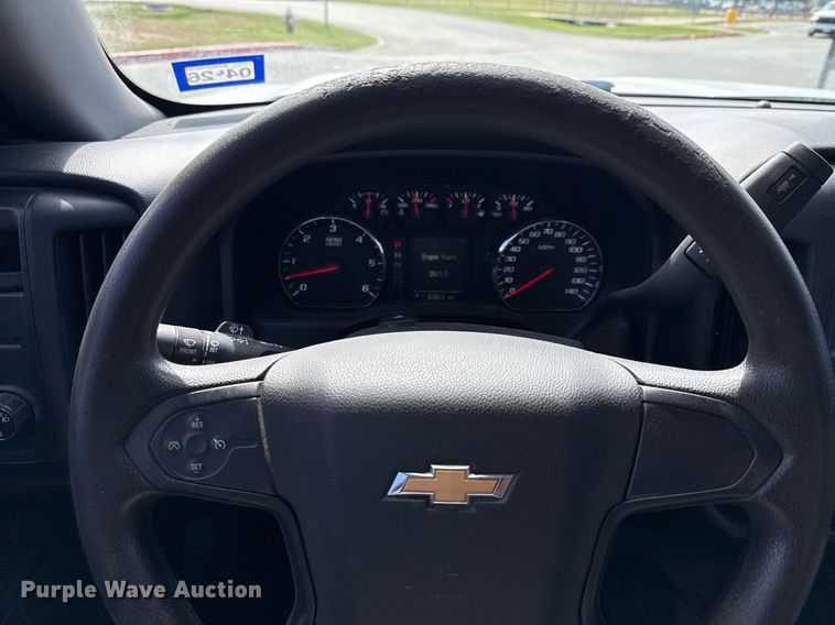 image for item ED5629 2015 Chevrolet Silverado 1500 Crew Cab pickup truck