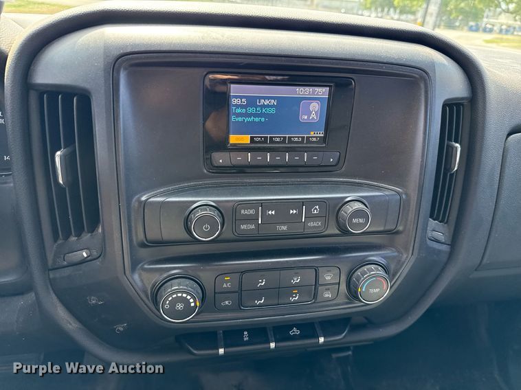 image for item ED5629 2015 Chevrolet Silverado 1500 Crew Cab pickup truck