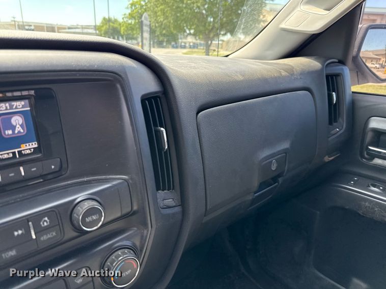 image for item ED5629 2015 Chevrolet Silverado 1500 Crew Cab pickup truck