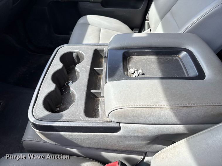 image for item ED5629 2015 Chevrolet Silverado 1500 Crew Cab pickup truck