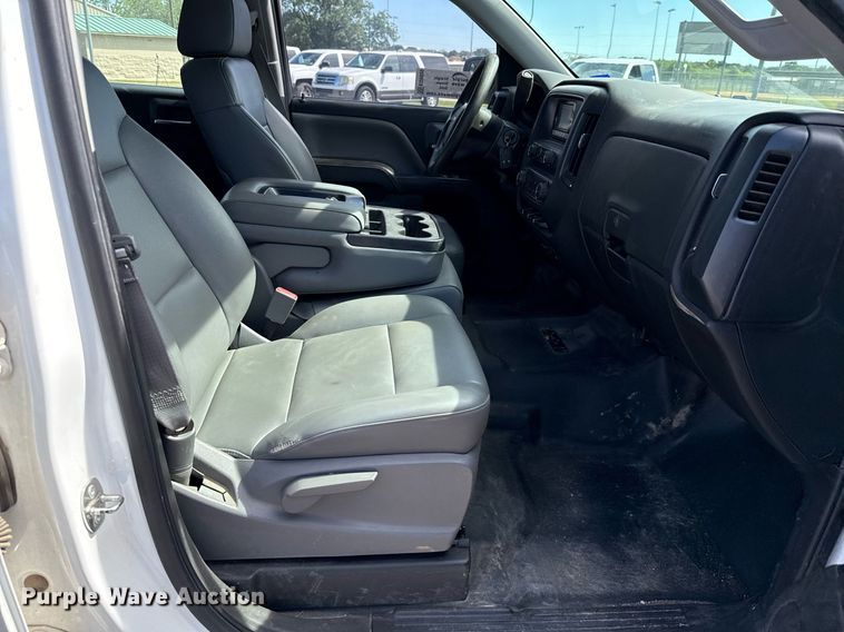 image for item ED5629 2015 Chevrolet Silverado 1500 Crew Cab pickup truck