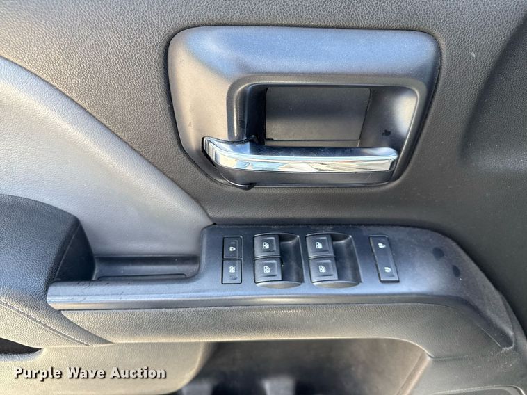 image for item ED5631 2014 Chevrolet Silverado 1500 Crew Cab pickup truck