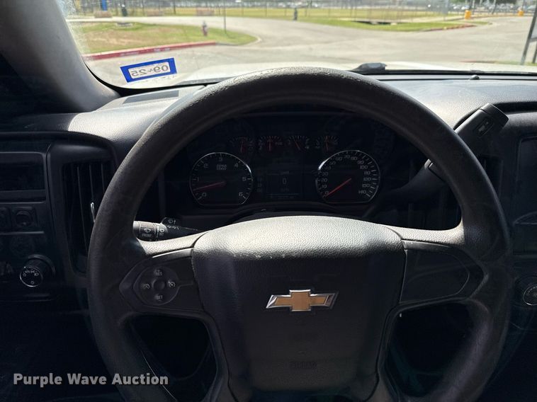 image for item ED5631 2014 Chevrolet Silverado 1500 Crew Cab pickup truck