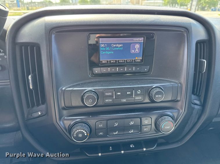 image for item ED5631 2014 Chevrolet Silverado 1500 Crew Cab pickup truck