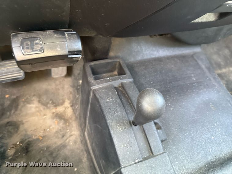 image for item ED5631 2014 Chevrolet Silverado 1500 Crew Cab pickup truck