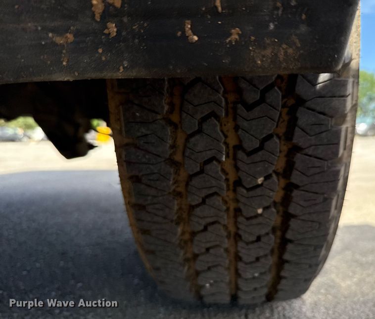 image for item ED5631 2014 Chevrolet Silverado 1500 Crew Cab pickup truck