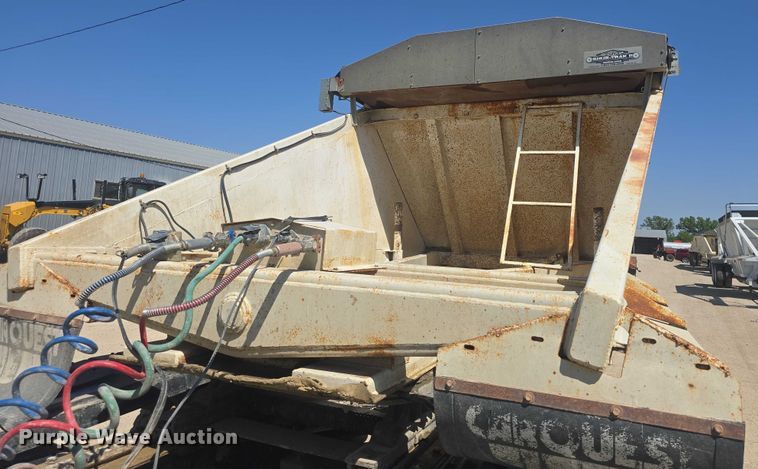 image for item EF3496 1995 Ranch bottom dump trailer