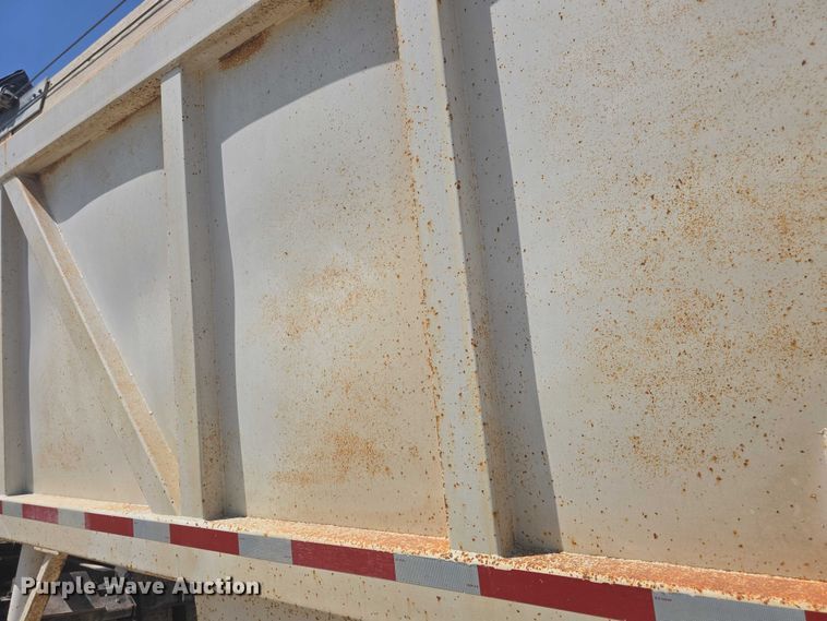 image for item EF3496 1995 Ranch bottom dump trailer