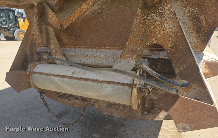 image for item EF3496 1995 Ranch bottom dump trailer