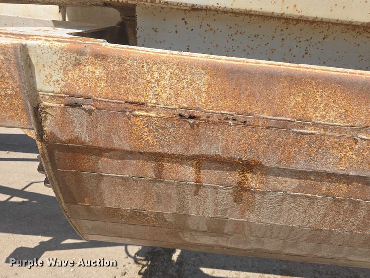 image for item EF3496 1995 Ranch bottom dump trailer