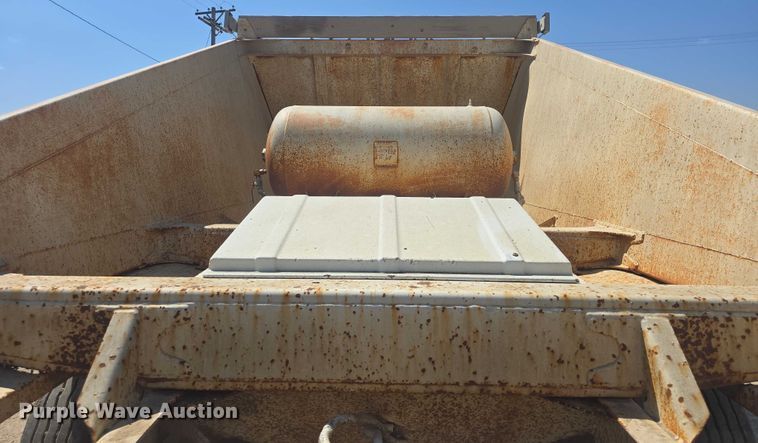 image for item EF3496 1995 Ranch bottom dump trailer