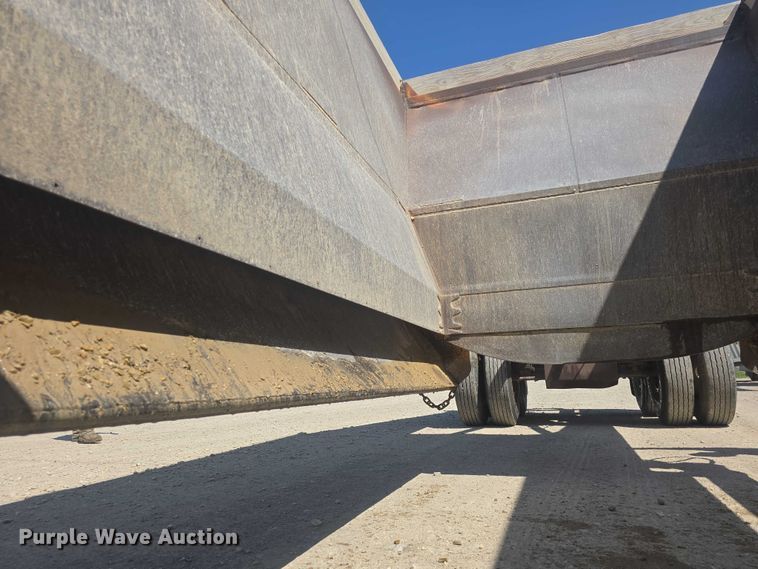 image for item EF3496 1995 Ranch bottom dump trailer