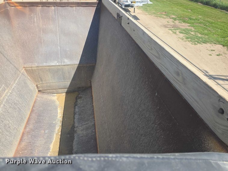 image for item EF3496 1995 Ranch bottom dump trailer
