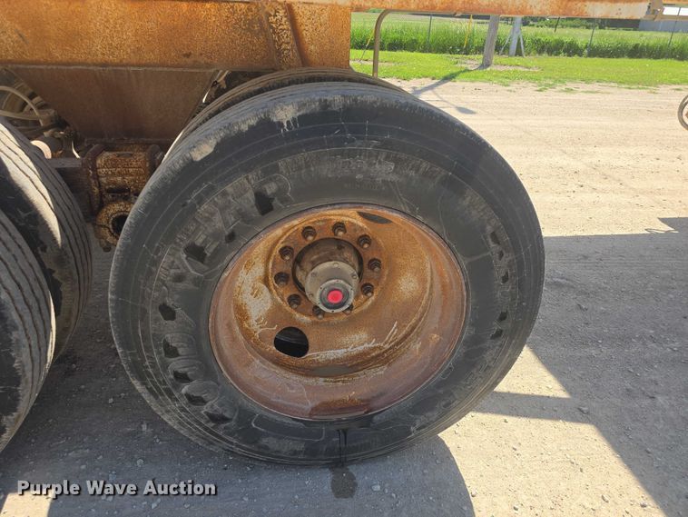 image for item EF3496 1995 Ranch bottom dump trailer