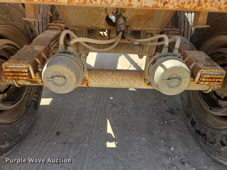 image for item EF3496 1995 Ranch bottom dump trailer