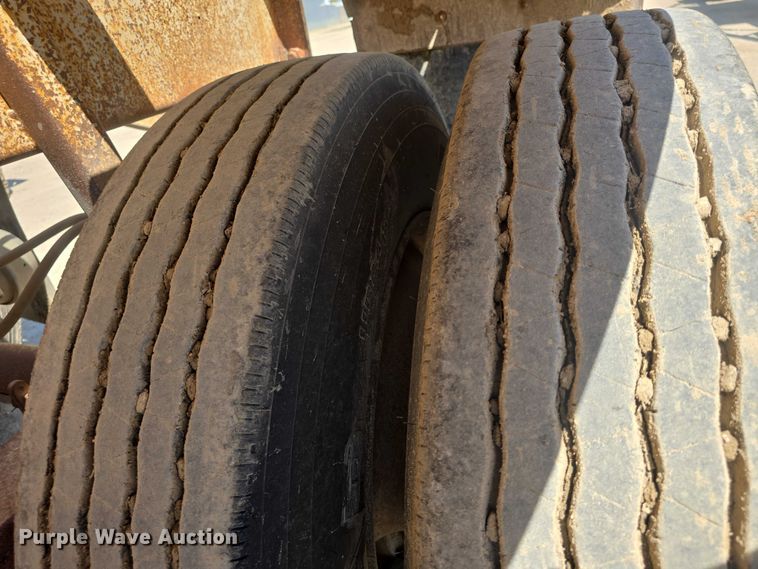 image for item EF3496 1995 Ranch bottom dump trailer